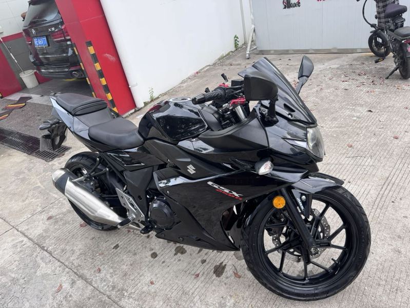 豪爵铃木 GSX250R
