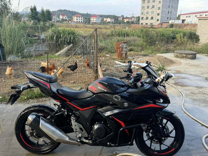 铃木 GSX-R 250