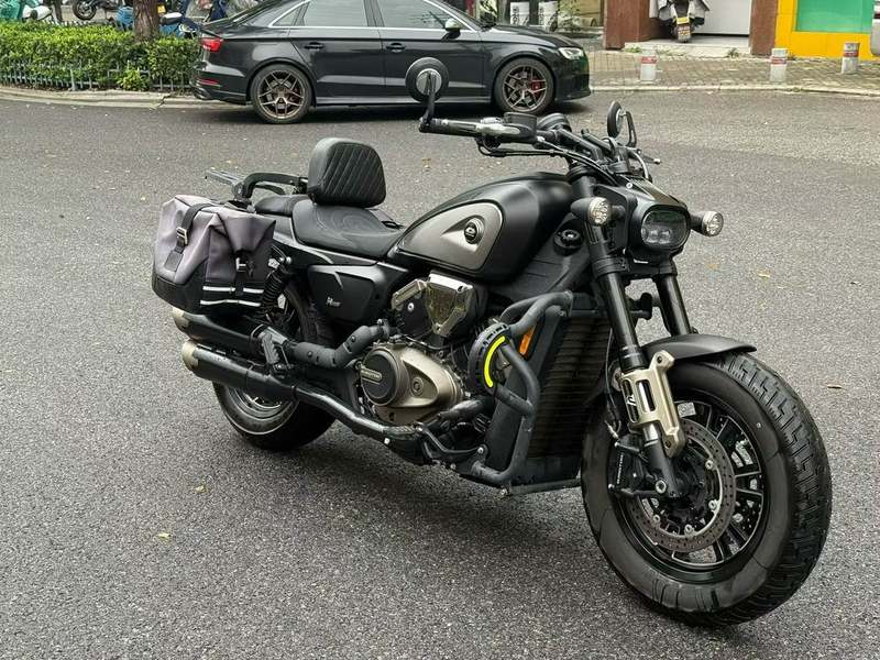 QJMOTOR 闪600