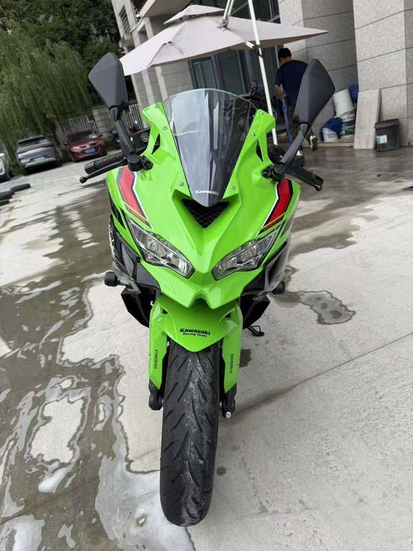 川崎 ZX-4R