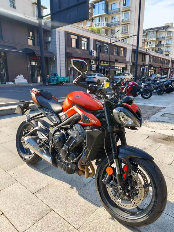 凯旋 Street Triple 765