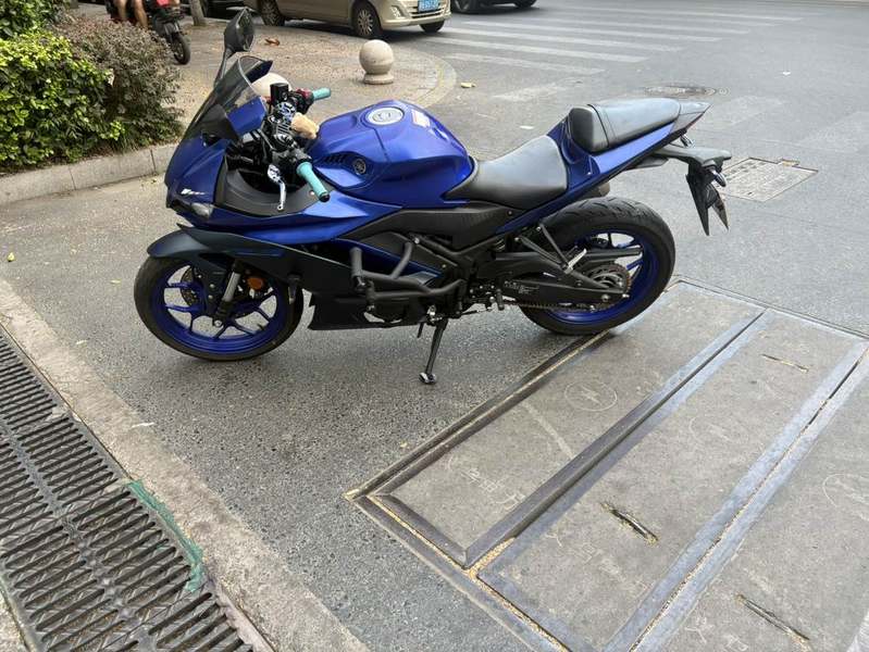 雅马哈 YZF-R3