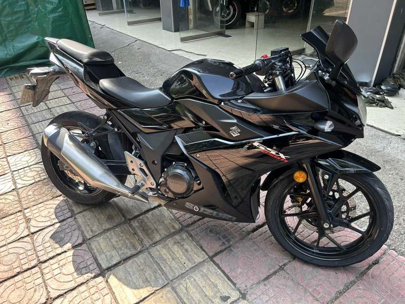 豪爵铃木 GSX250R