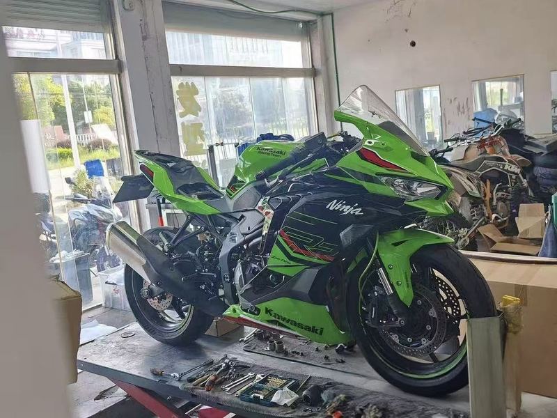 川崎 ZX-4R