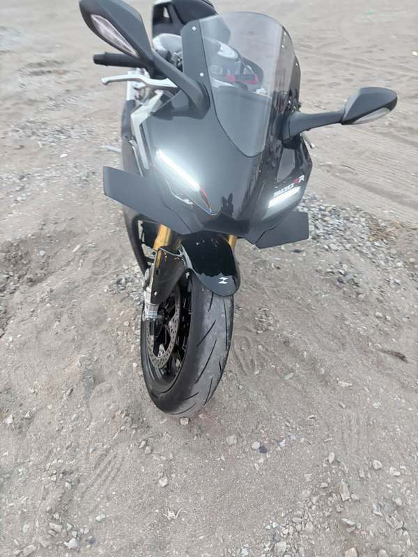 张雪机车 500RR