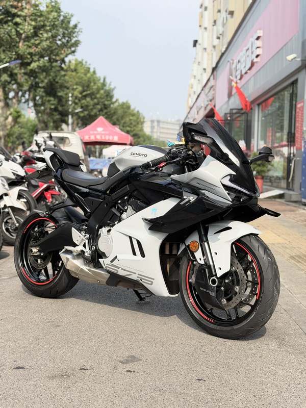 春风 675SR