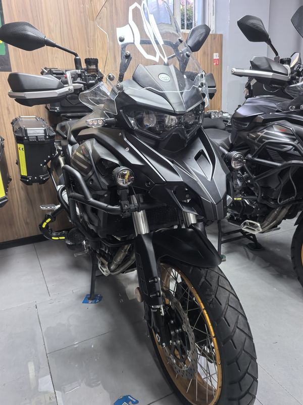 贝纳利 TRK552