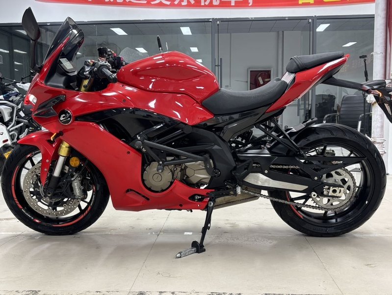 QJMOTOR 赛600