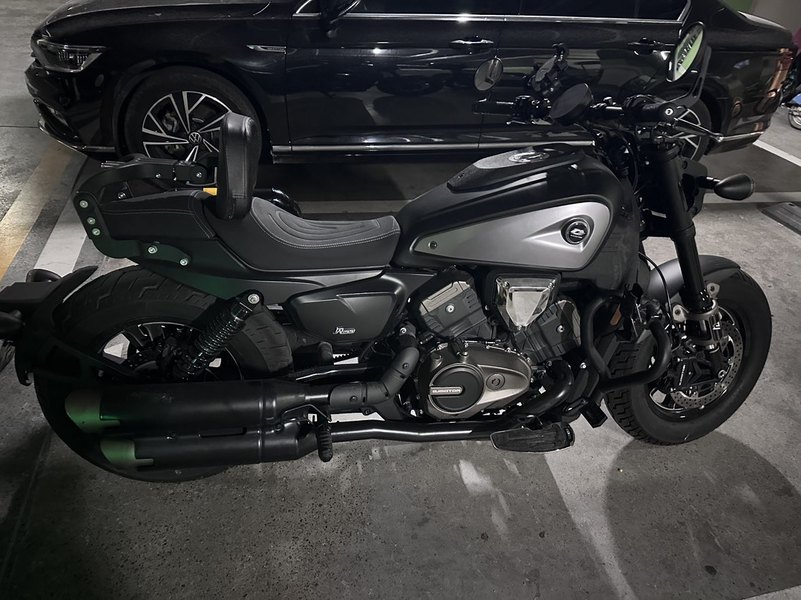 QJMOTOR 闪600