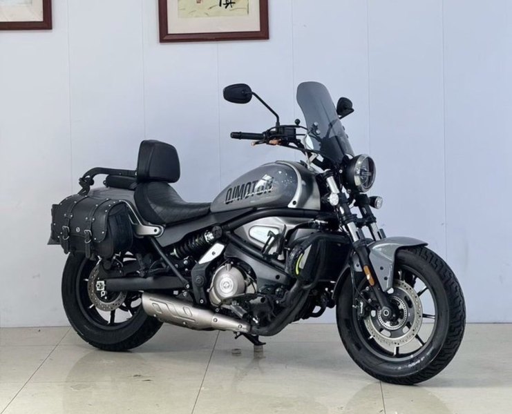 QJMOTOR 闪500S