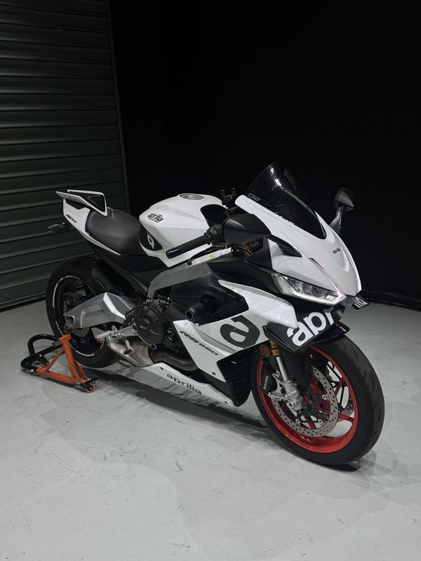 阿普利亚 RS 660 
