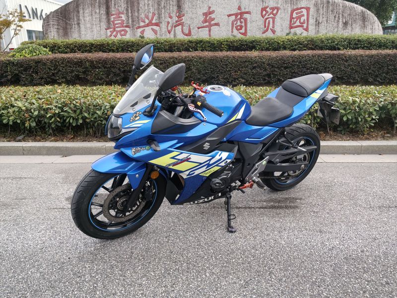 豪爵铃木 GSX250R