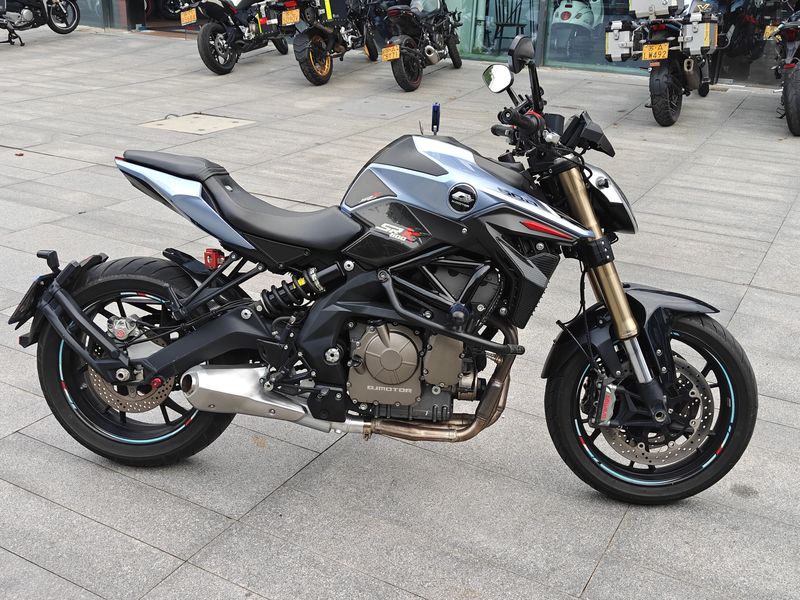 QJMOTOR 追600