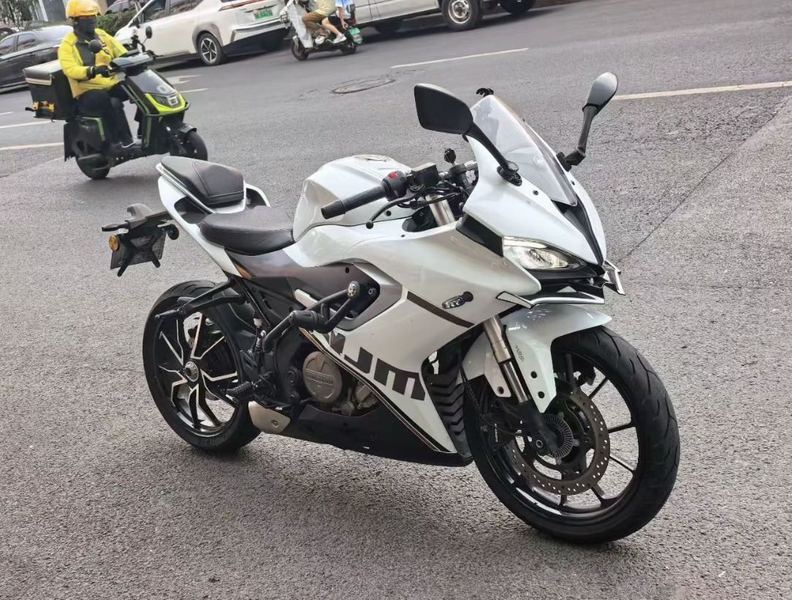 QJMOTOR 赛250