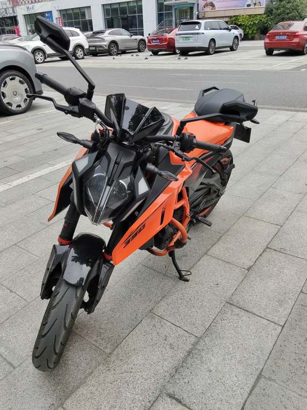 KTMR2R 390 Duke