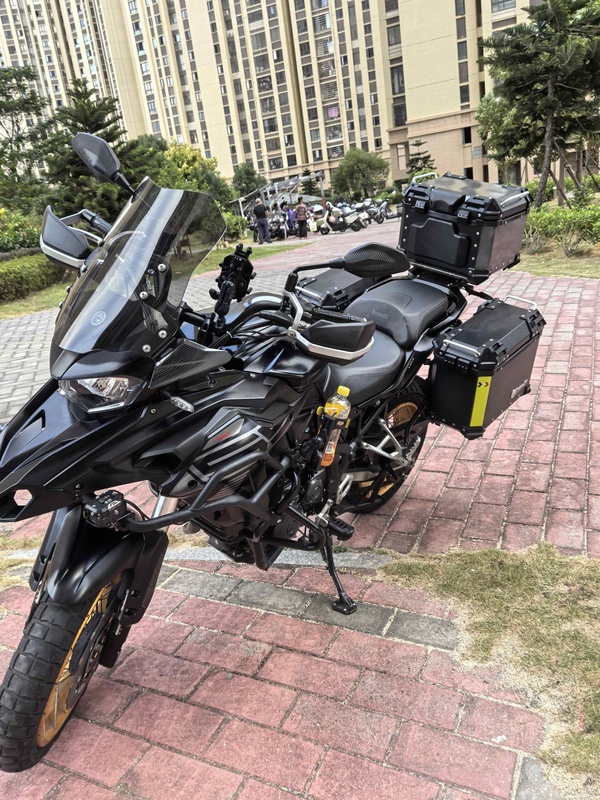 贝纳利 TRK552