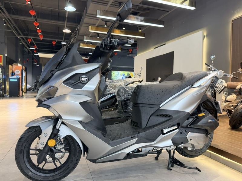 QJMOTOR 鸿150GT