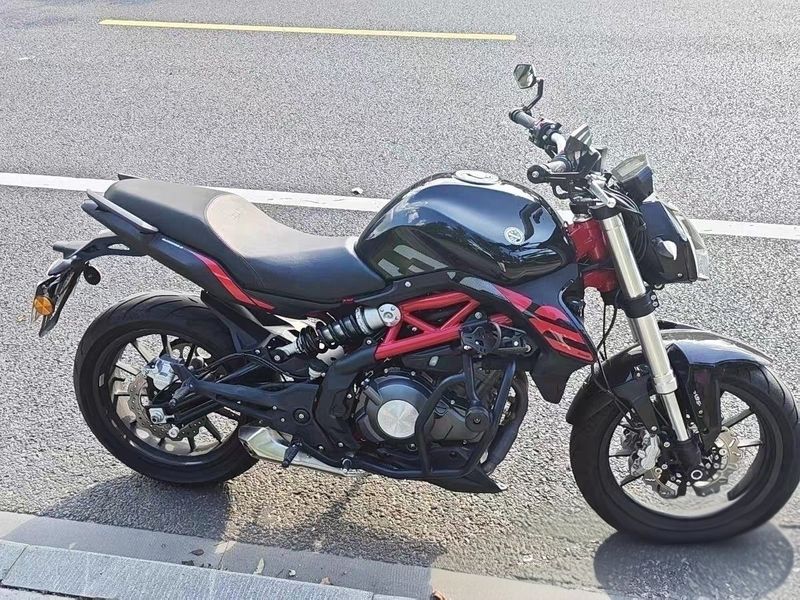 贝纳利 蓝宝龙 BN302S