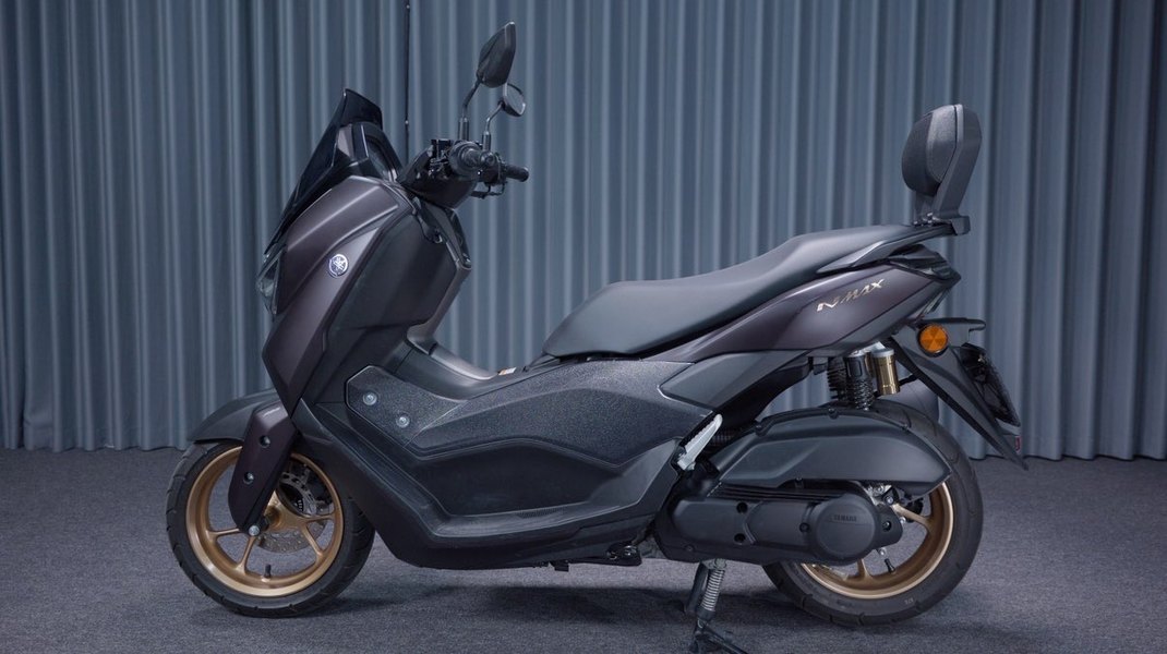 雅马哈 NMAX