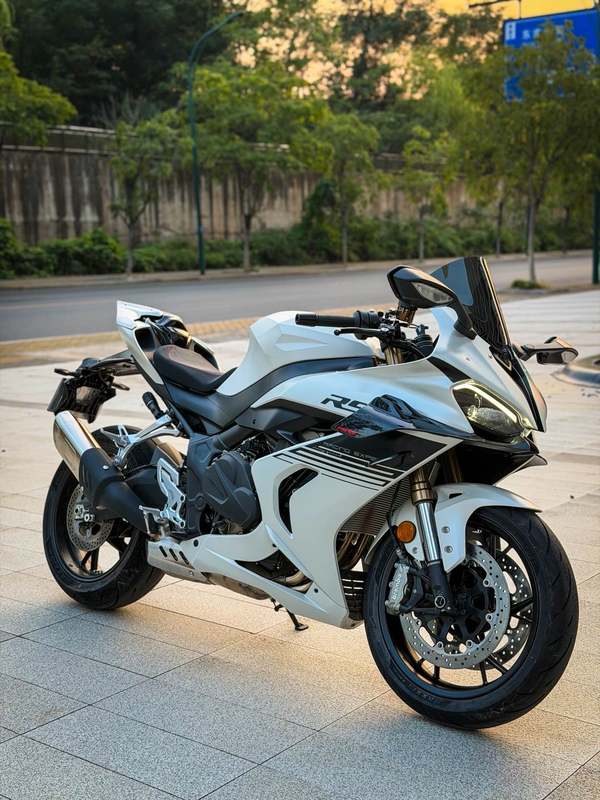 QJMOTOR 赛600