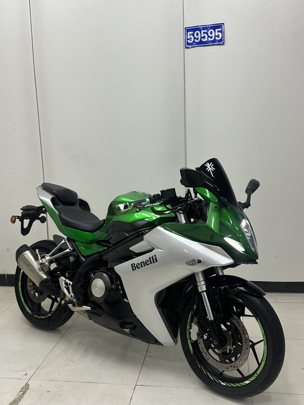 贝纳利 龙卷风 Tornado 252R