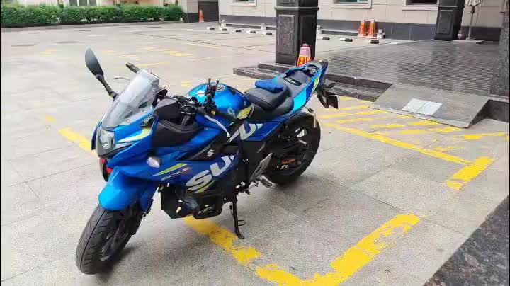 豪爵铃木 GSX250R