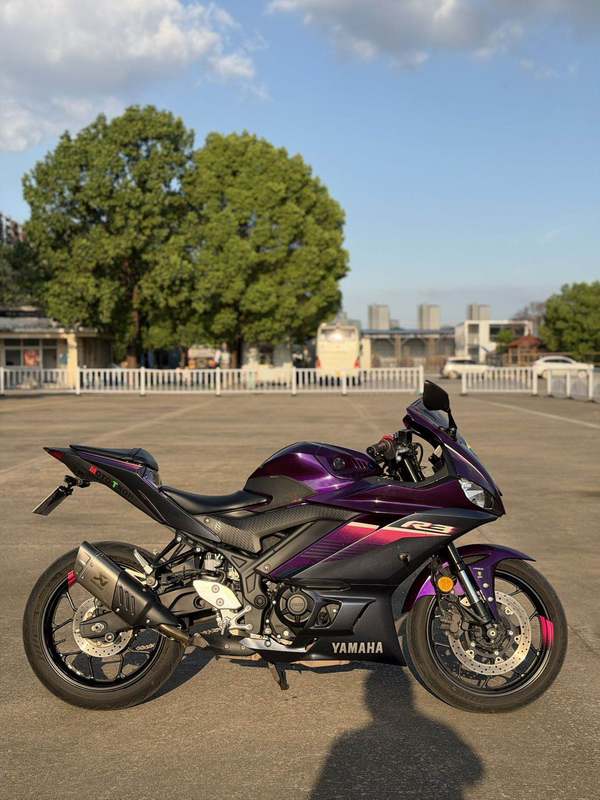 雅马哈 YZF-R3