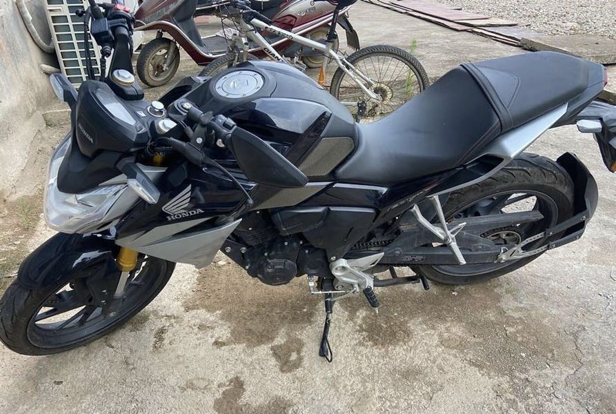 五羊本田 CB190R 暴锋眼