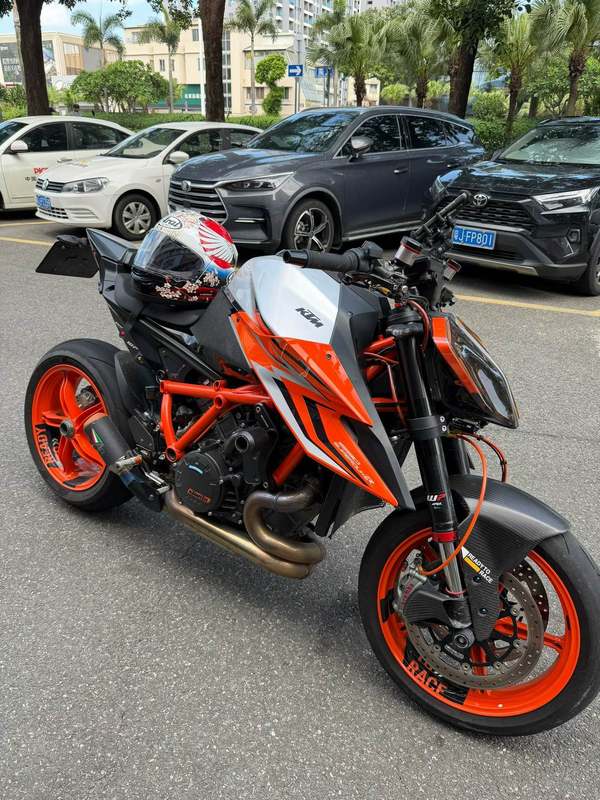 KTMR2R 1290 Super Duke