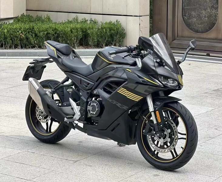 无极 250RR