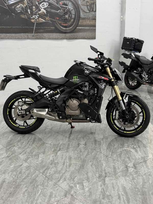 QJMOTOR 追600