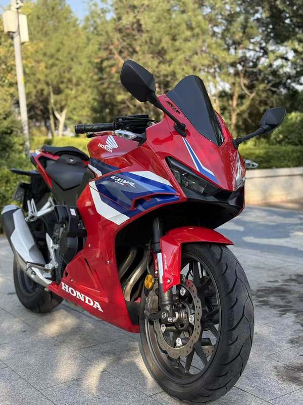 本田WING CBR400R