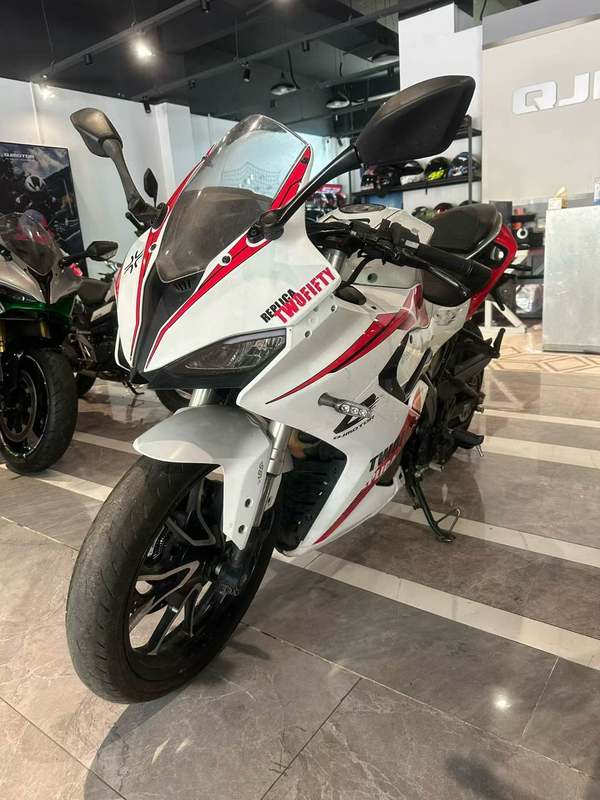 QJMOTOR 赛250