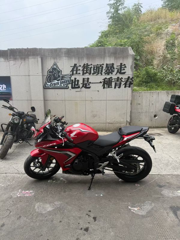 本田WING CBR400R