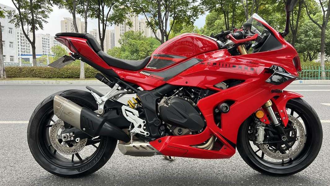 QJMOTOR 赛600