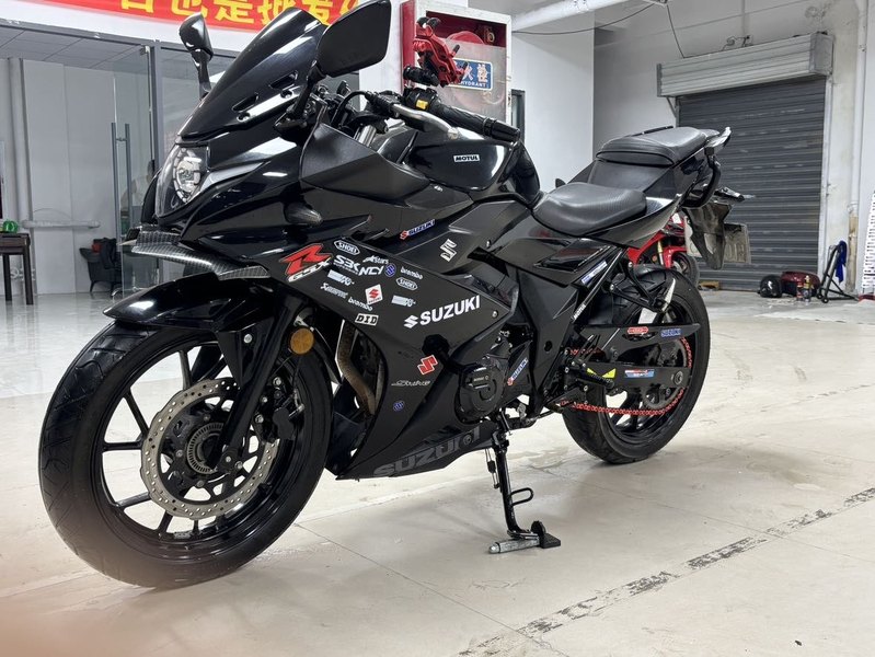 豪爵铃木 GSX250R