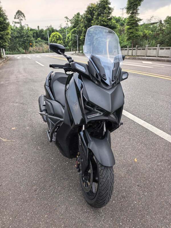 雅马哈 XMAX