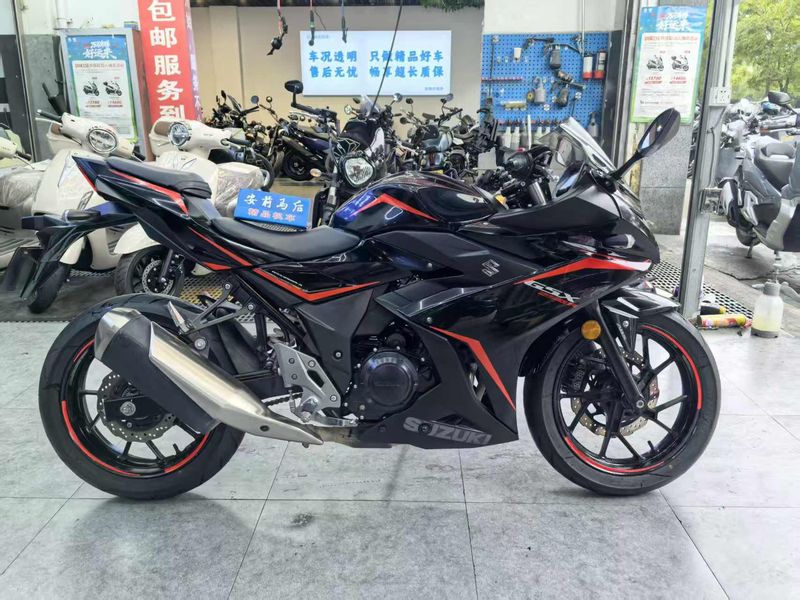 豪爵铃木 GSX250R