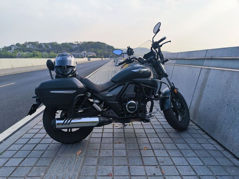 豪爵 TR300
