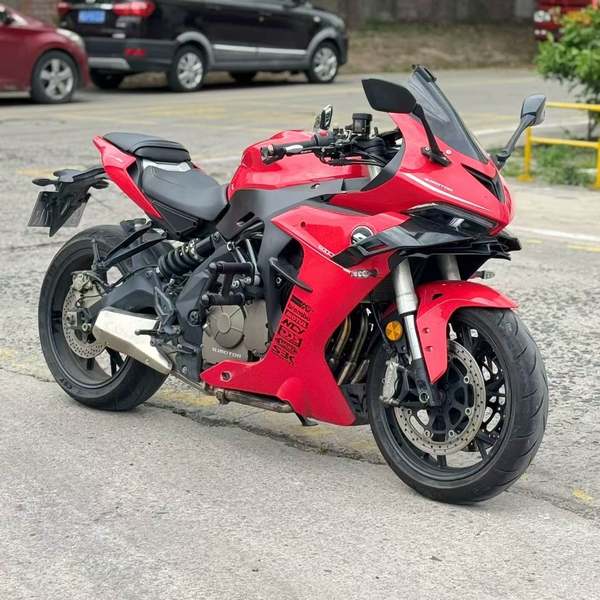 QJMOTOR 赛600