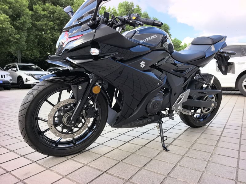豪爵铃木 GSX250R