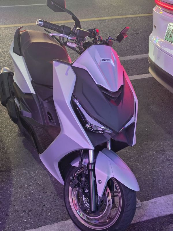 光阳 KRV180