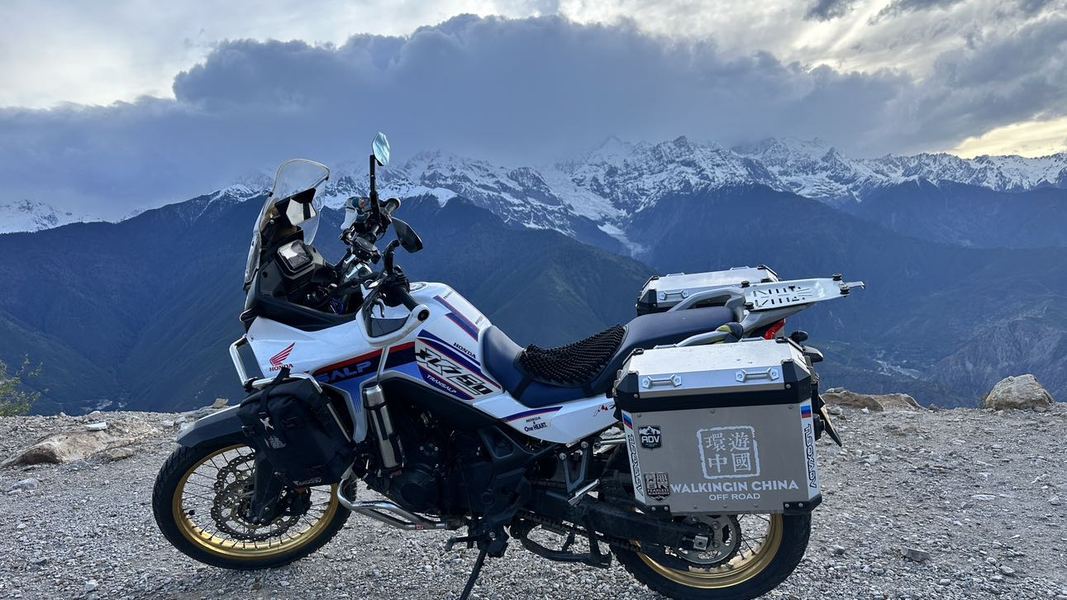本田 XL750 Transalp