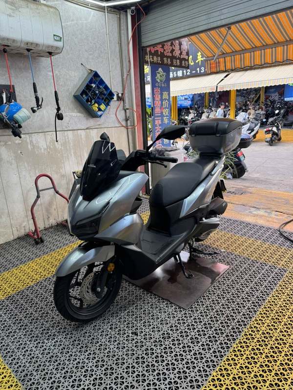五羊本田 NWT150