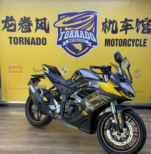 无极 250RR