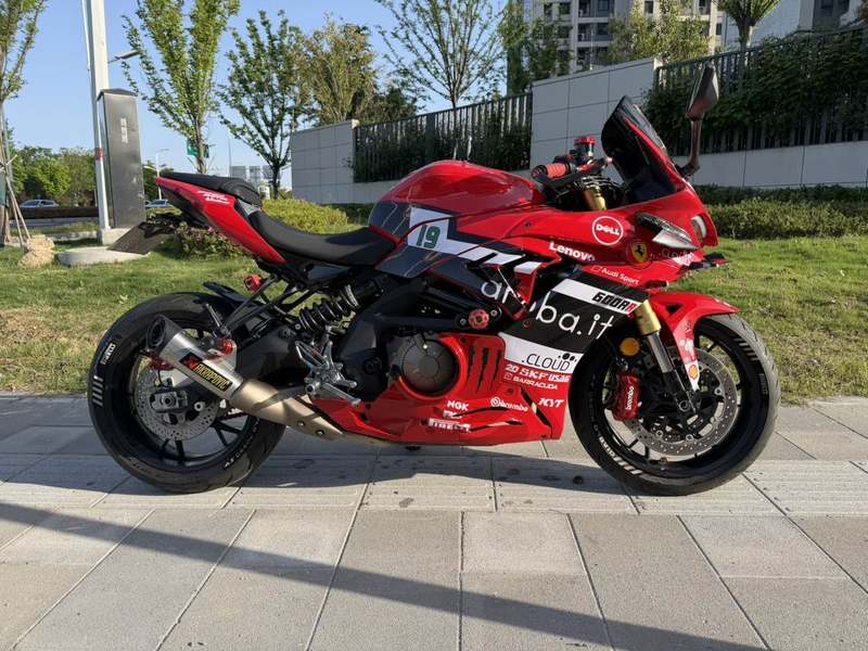 QJMOTOR 赛600