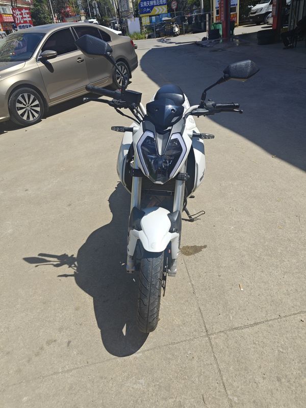 贝纳利 小迅龙 BN150S