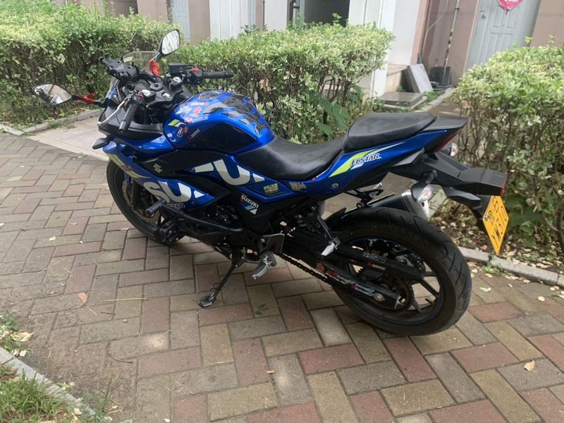 豪爵铃木 GSX250R