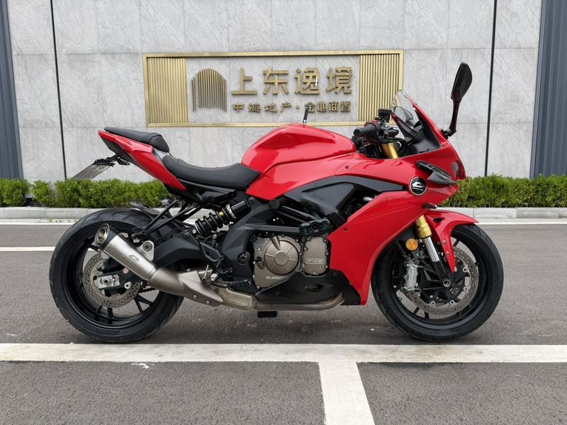QJMOTOR 赛600