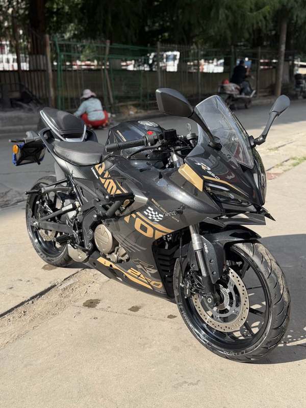 QJMOTOR 赛250